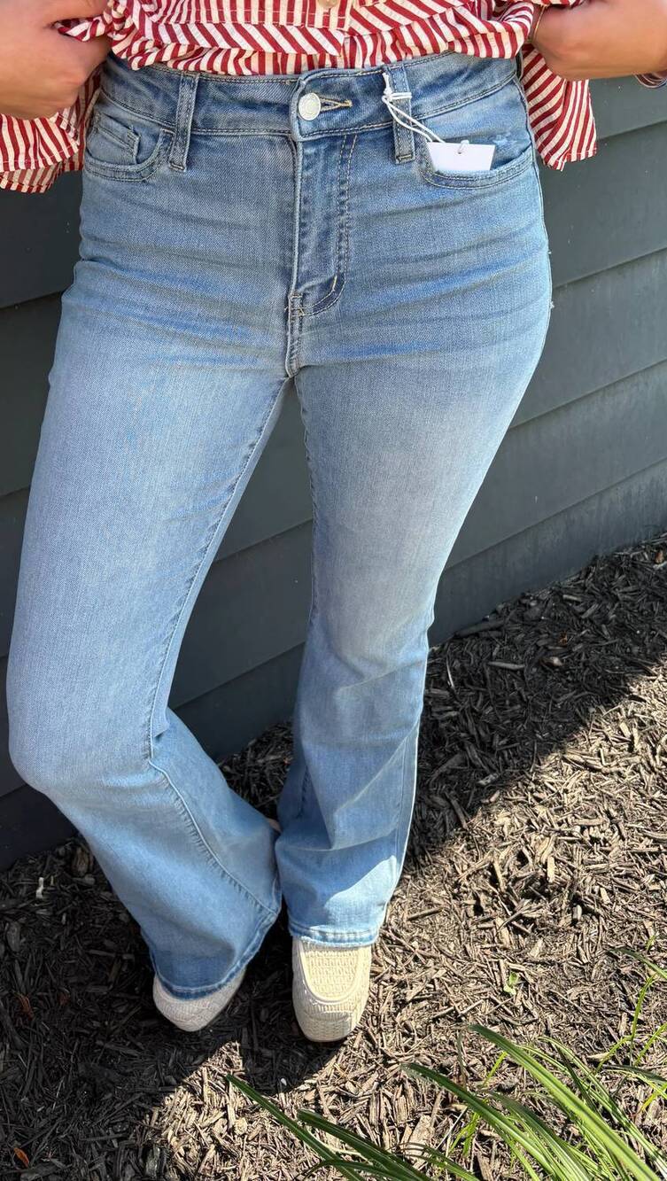 NEW VERVET BY FLYING MONKEY the callie high rise flare jeans in blue